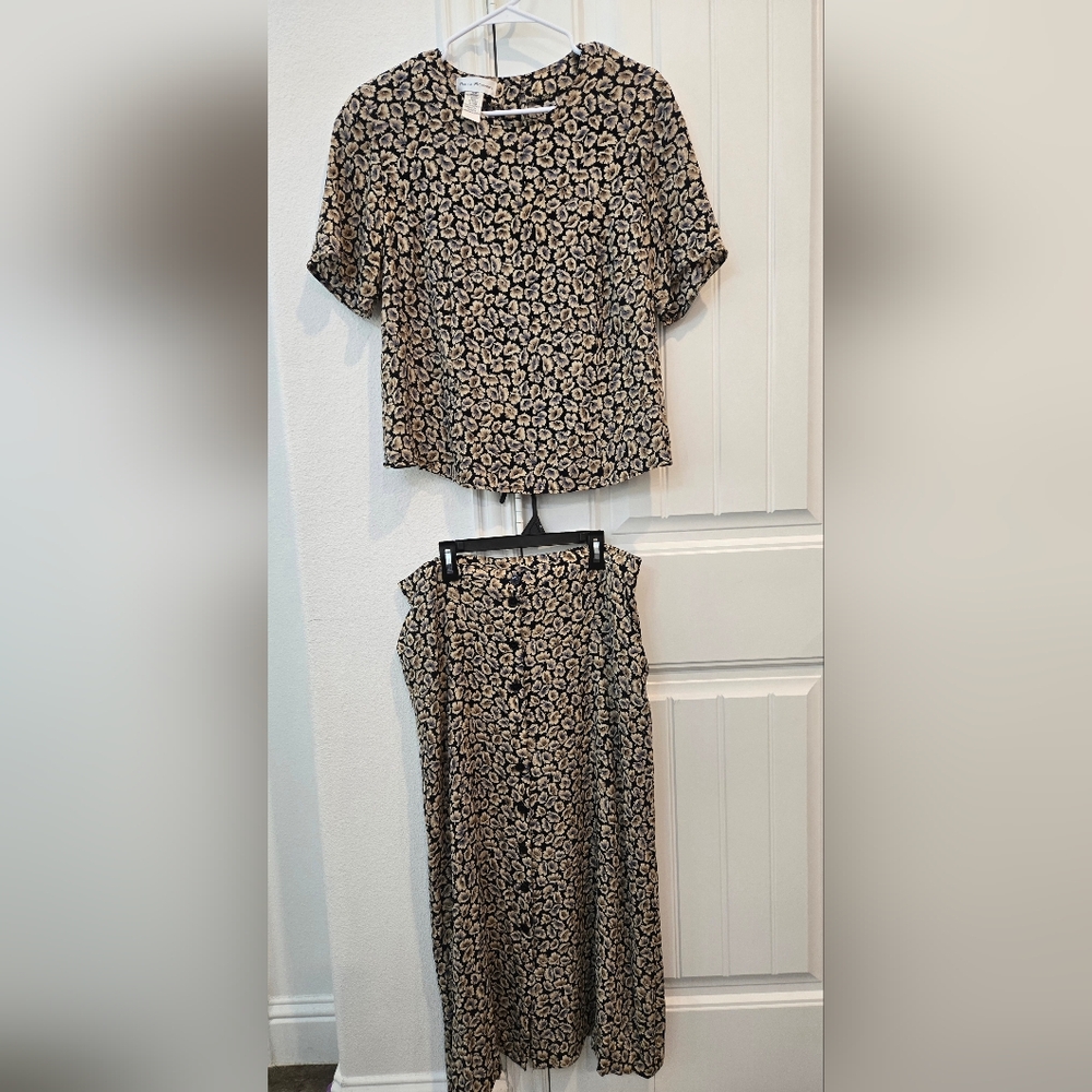 Rena Rowan Black and Cream Midi Pencil Skirt Set